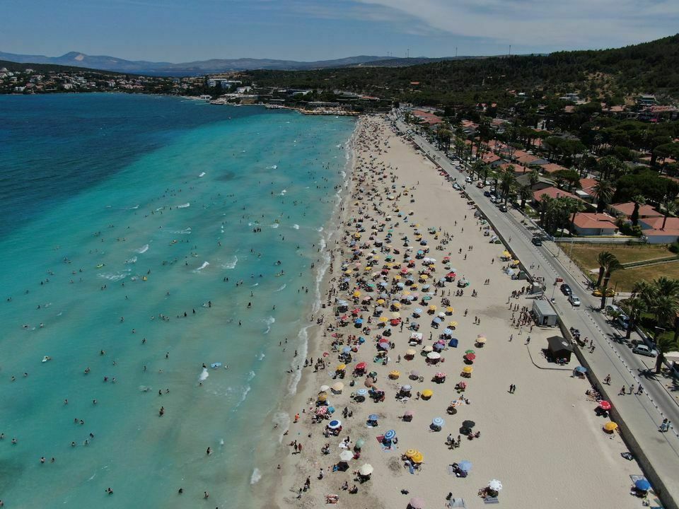 Çeşme nüfusu 1 milyona ulaştı! Ilıca'ya akın ettiler 3