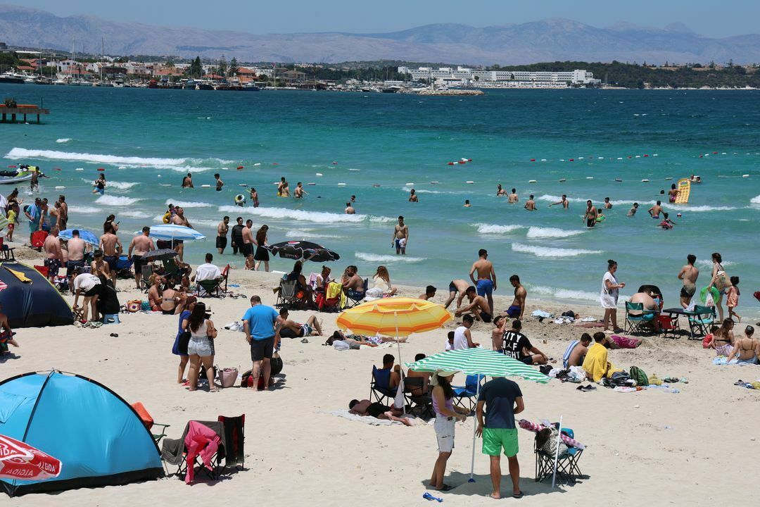 Çeşme nüfusu 1 milyona ulaştı! Ilıca'ya akın ettiler 4