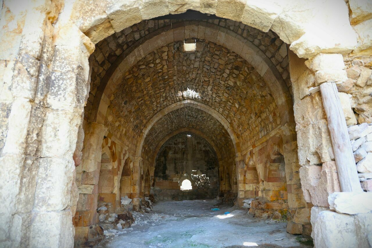 Elazığ'daki 750 Yıllık Kervansaray Zamanın Yıpratmasına Rağmen Ayakta Kalıyor 6