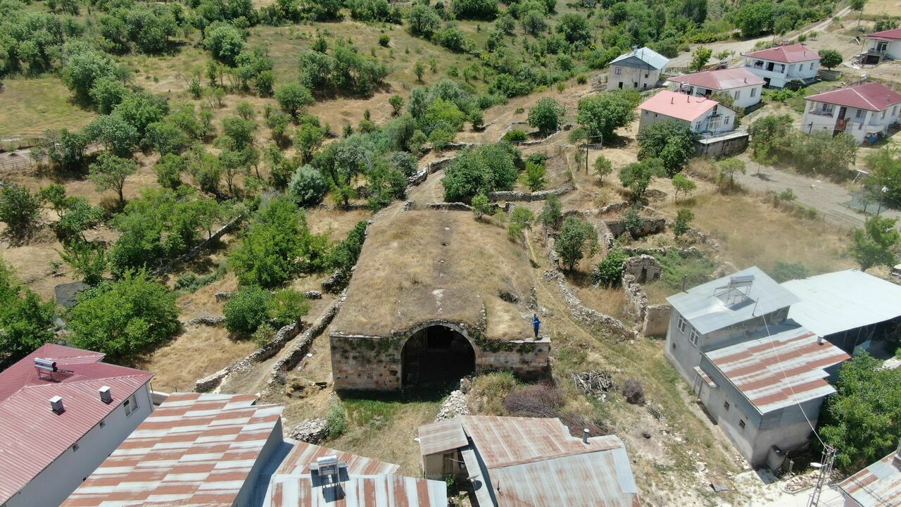 Elazığ'daki 750 Yıllık Kervansaray Zamanın Yıpratmasına Rağmen Ayakta Kalıyor 1