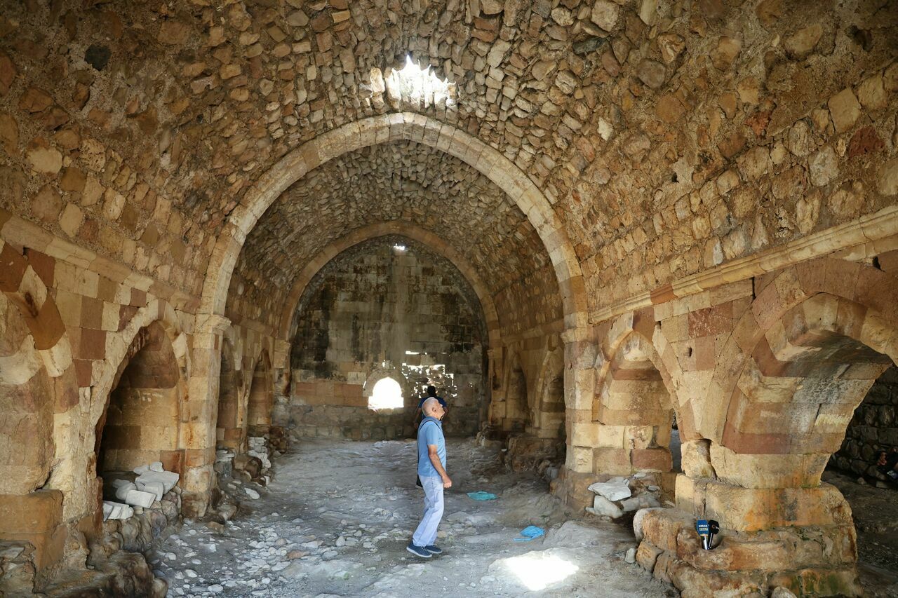 Elazığ'daki 750 Yıllık Kervansaray Zamanın Yıpratmasına Rağmen Ayakta Kalıyor 15