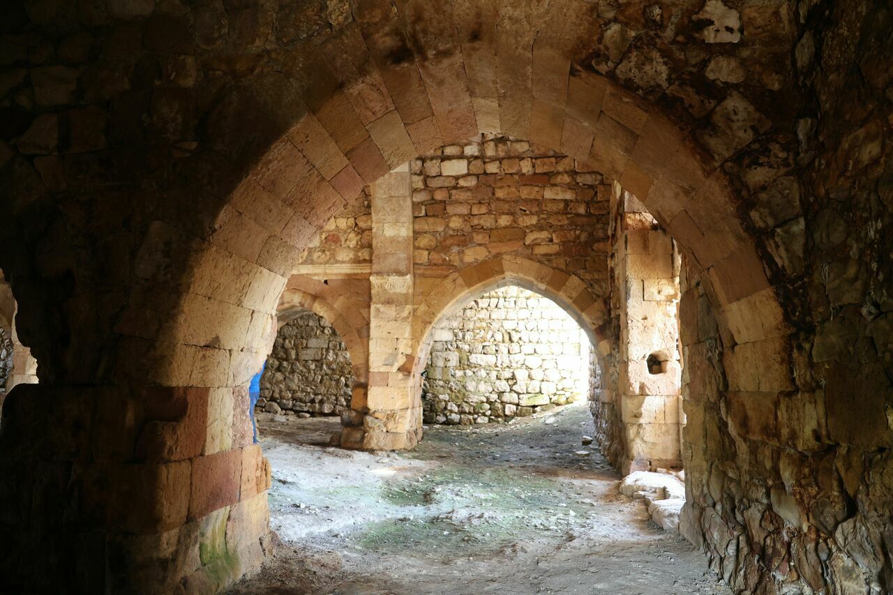 Elazığ'daki 750 Yıllık Kervansaray Zamanın Yıpratmasına Rağmen Ayakta Kalıyor 11
