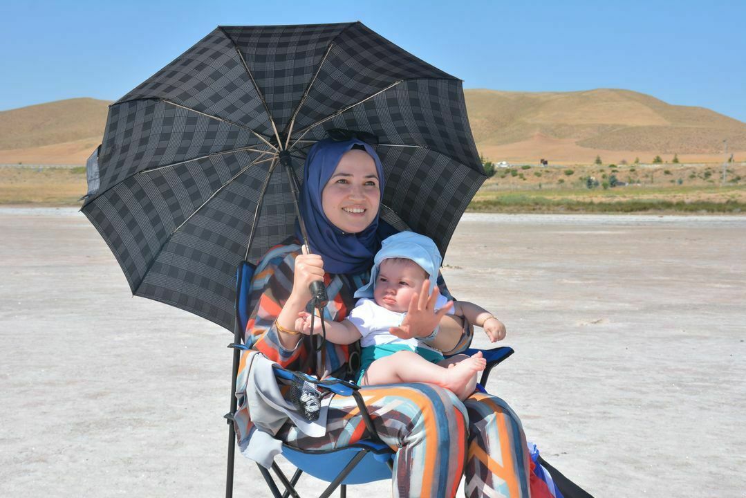 Tuz Gölü'nün sıradışı güzelliği: Pembeye büründü 8
