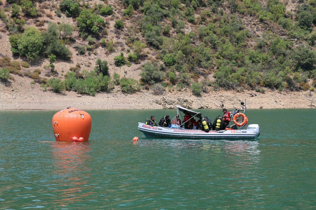 Adana'da baraja düşen helikopter enkazı yerli teknoloji ile çıkarıldı 5