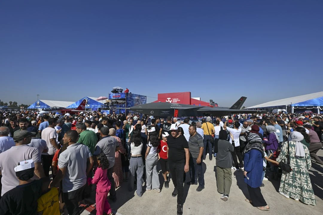 Adana TEKNOFEST'in son gününde ziyaretçi akını: Nefes kesen gösteriler 8