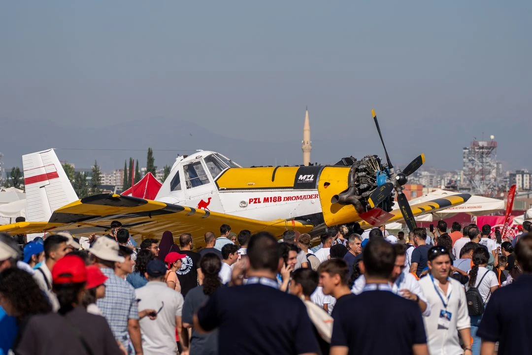 Adana TEKNOFEST'in son gününde ziyaretçi akını: Nefes kesen gösteriler 5