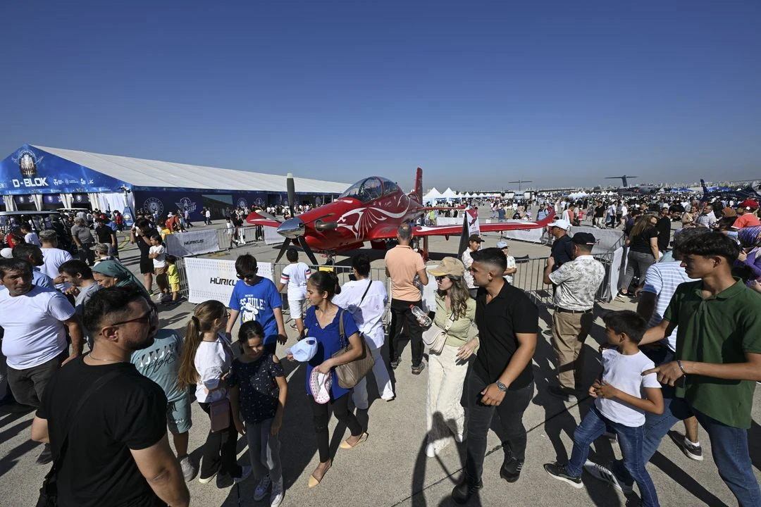 Adana TEKNOFEST'in son gününde ziyaretçi akını: Nefes kesen gösteriler 12