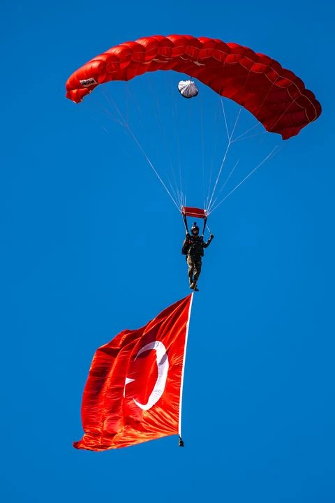 Adana TEKNOFEST'in son gününde ziyaretçi akını: Nefes kesen gösteriler 9
