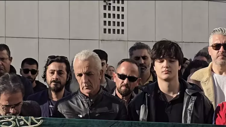 Hayatını Kaybeden Ünlü Oyuncu Tekin Temel'e Büyük Vefasızlık! 3