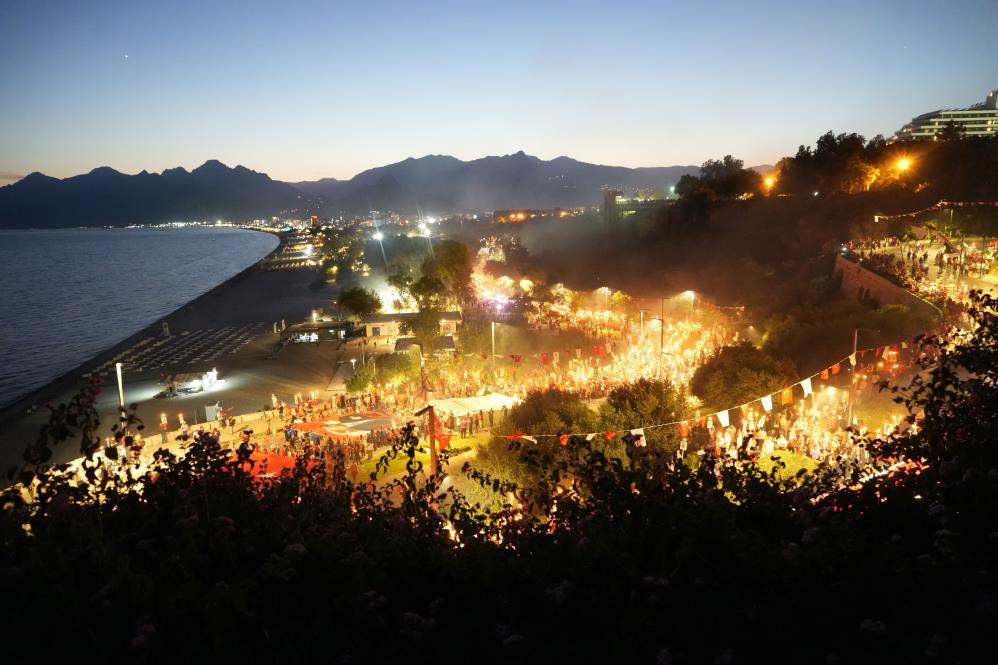 Antalya’da Cumhuriyet’in 101. Yılı Coşkuyla Kutlandı 5