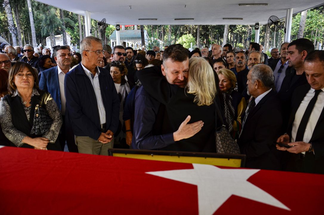 Muazzez İlmiye Çığ'a Mersin'de Son Görev 5