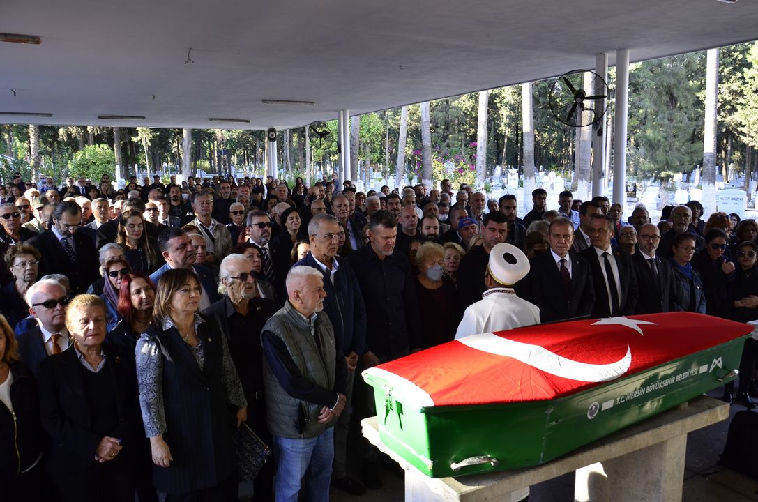 Muazzez İlmiye Çığ'a Mersin'de Son Görev 3