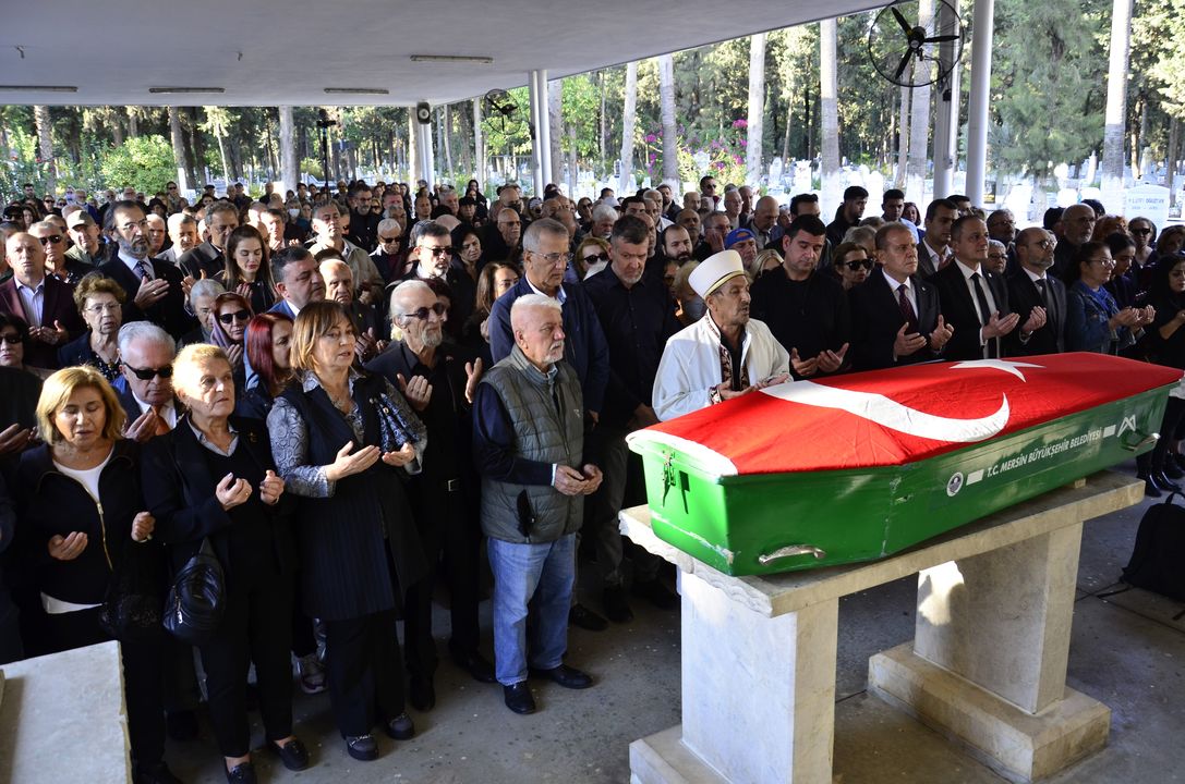 Muazzez İlmiye Çığ'a Mersin'de Son Görev 1