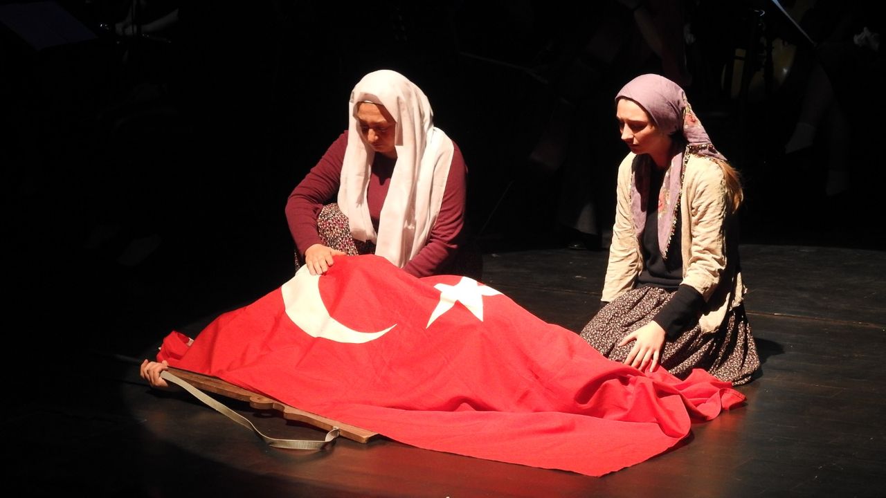 ATSO Güzel Sanatlar Lisesi'nden 'İlelebet' ile Çanakkale Zaferi'ne Müzikal Yolculuk 9