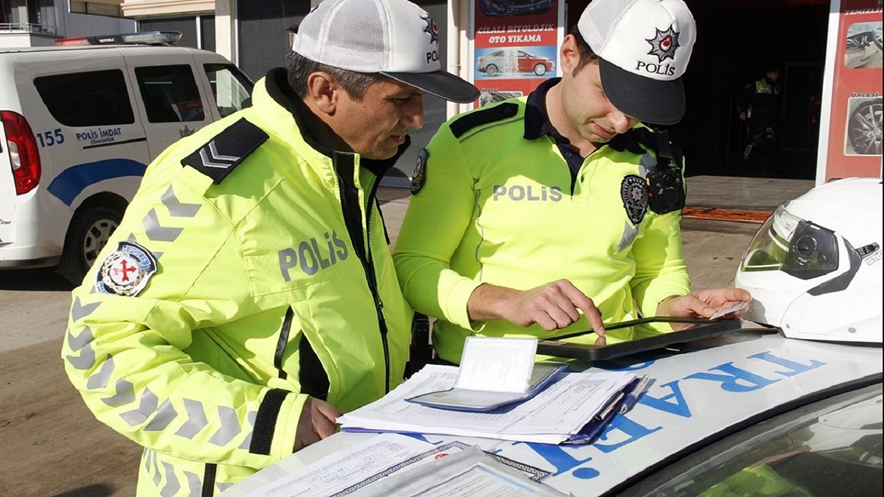 Araç sahipleri kontrol etmeden trafiğe çıkarsa yandı: Hepsine büyük para cezası kesiliyor 3