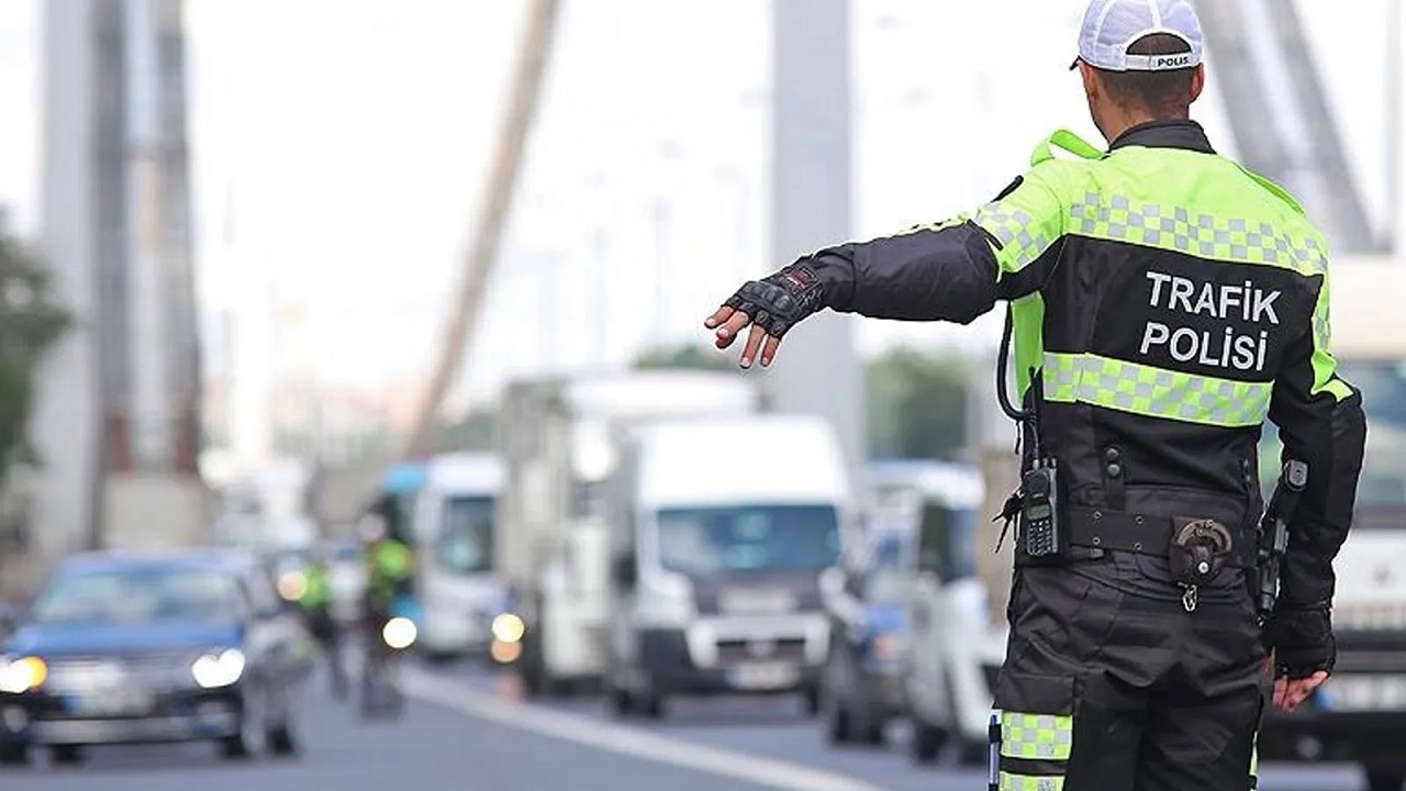 Araç sahipleri kontrol etmeden trafiğe çıkarsa yandı: Hepsine büyük para cezası kesiliyor 8