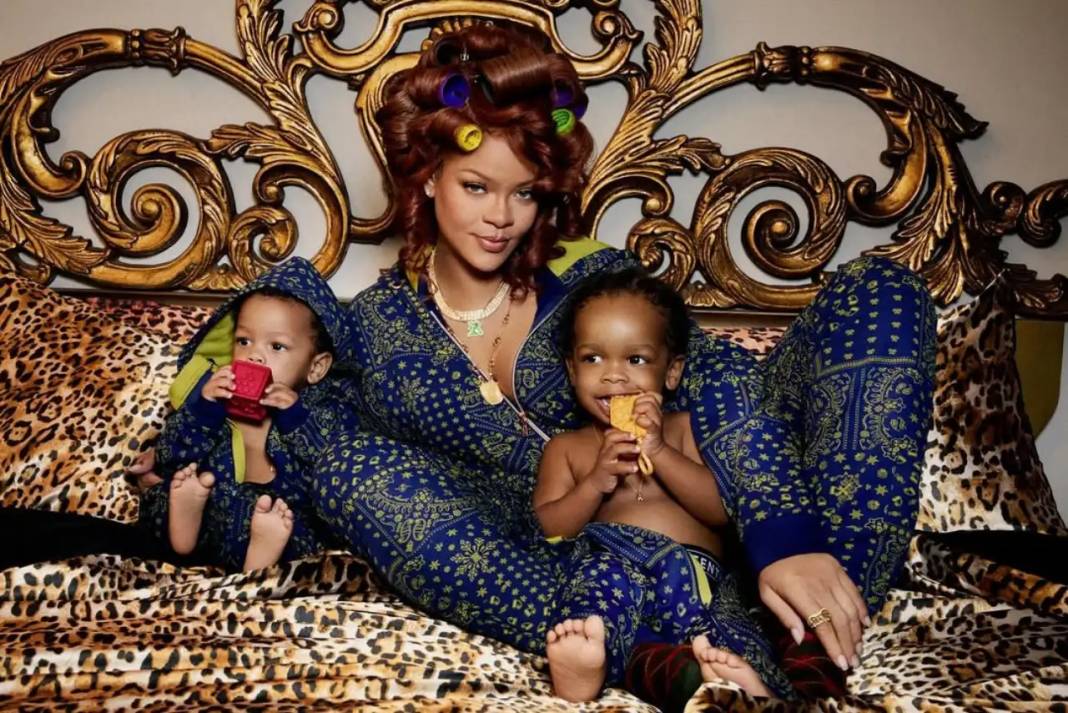 Rihanna Hayallerine Kavuştu! 3'üncüsünü Kucağına Aldı 8