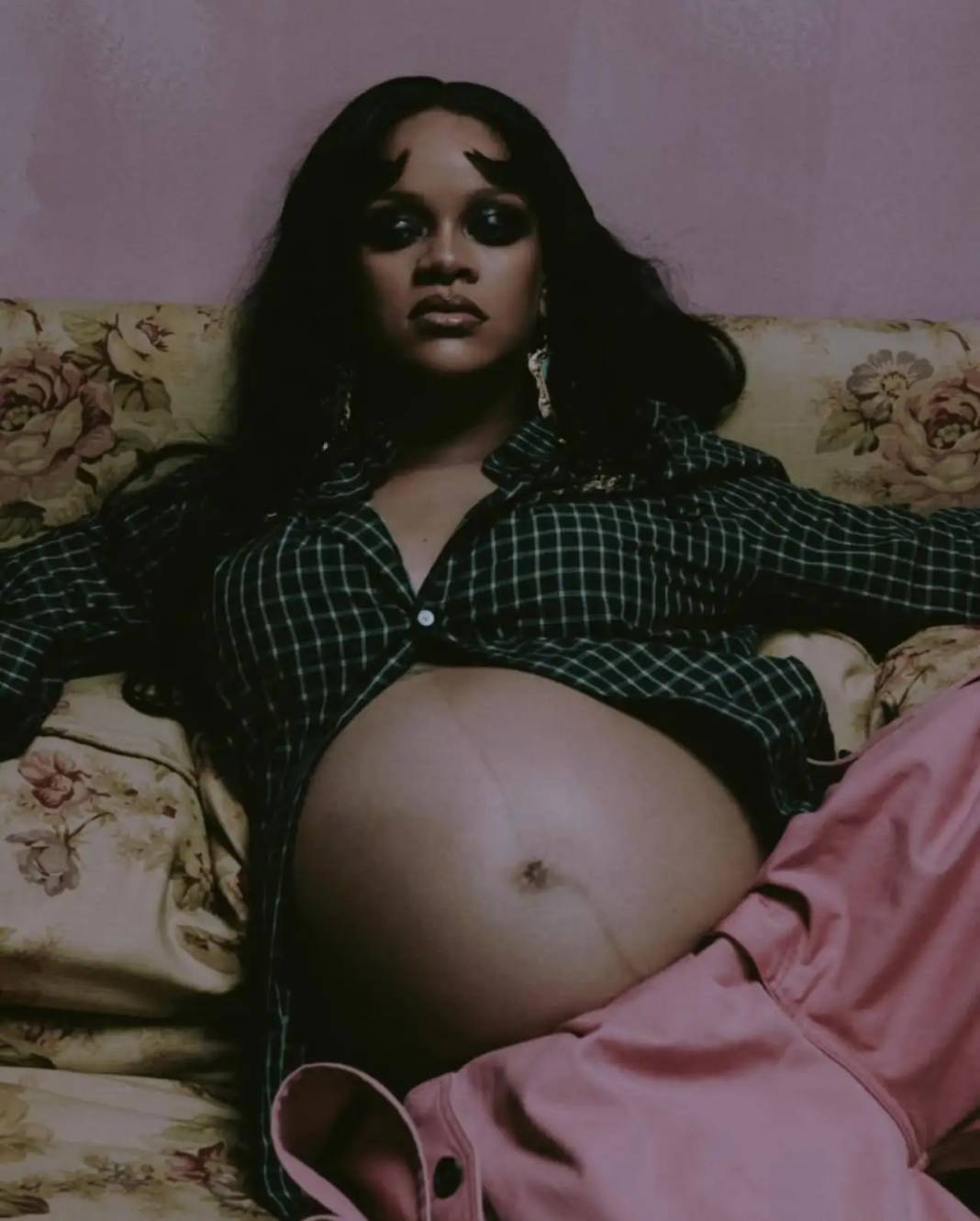 Rihanna Hayallerine Kavuştu! 3'üncüsünü Kucağına Aldı 11