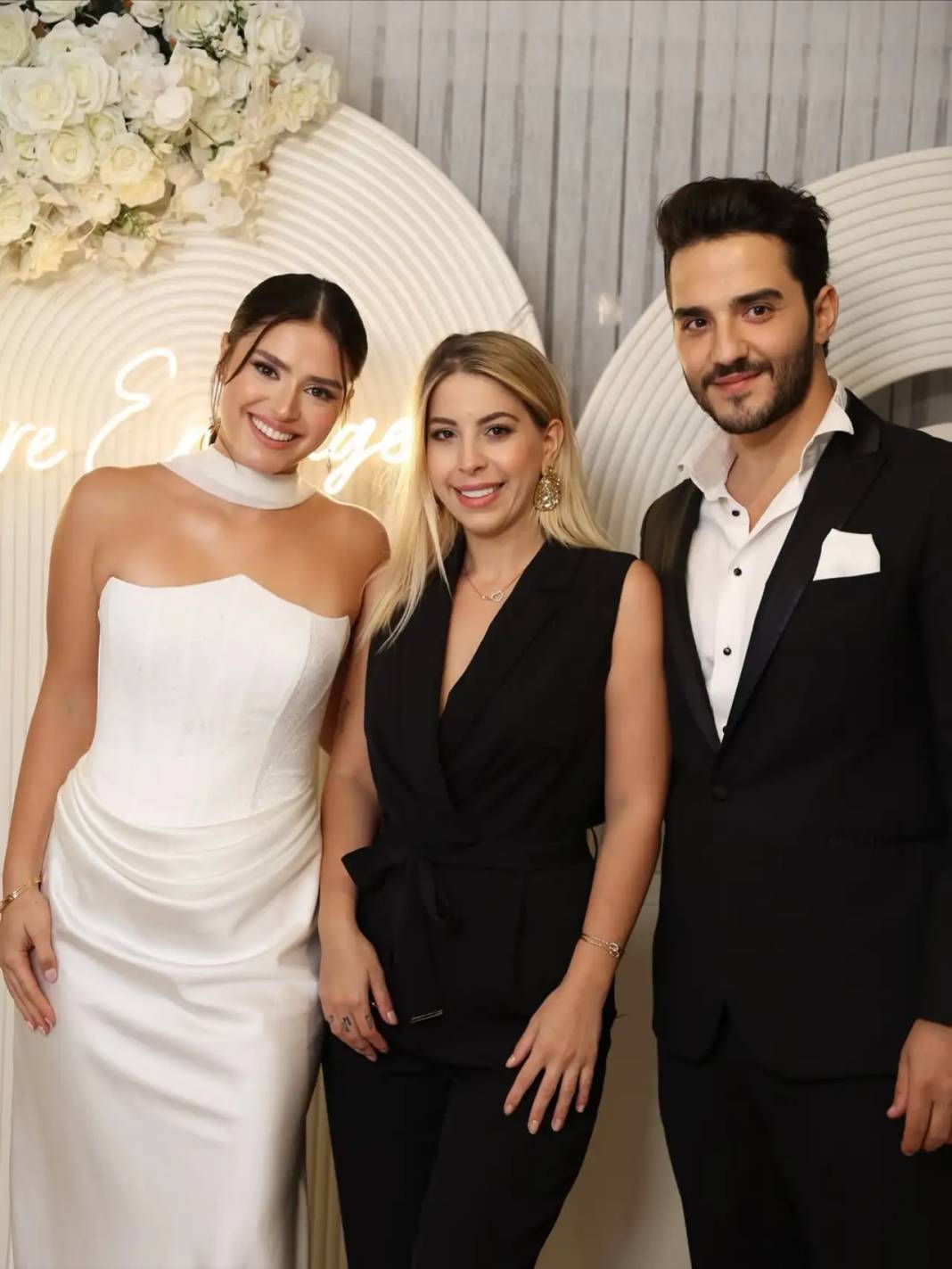 Nişanlandı! Törenden Kareler Gündem Oldu 10