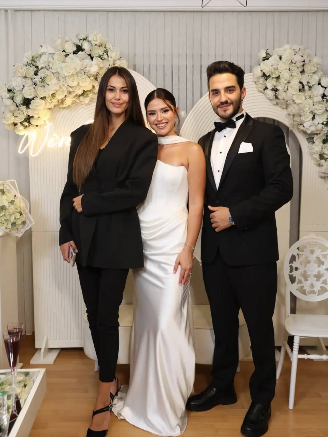 Nişanlandı! Törenden Kareler Gündem Oldu 8