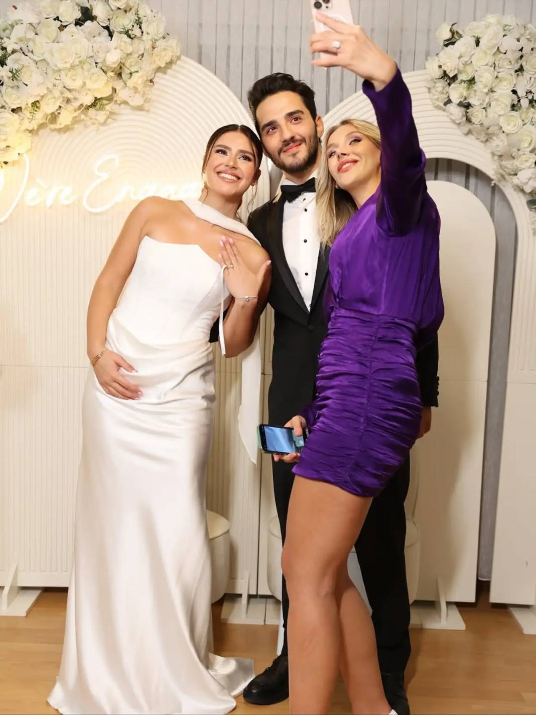 Nişanlandı! Törenden Kareler Gündem Oldu 6