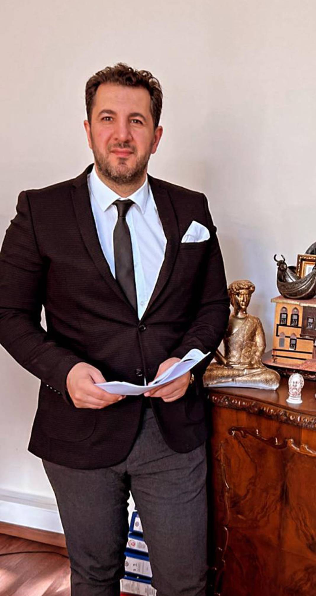 600 Yıllık Mihrap Kaleiçi'nde Merdiven Altında Buldu 4