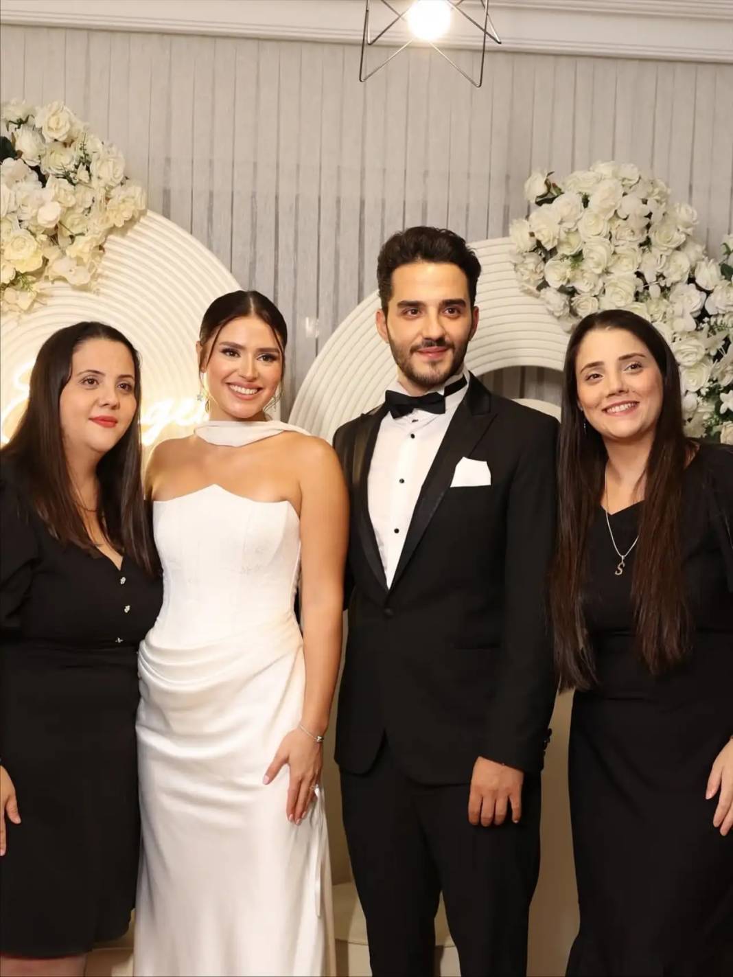 Nişanlandı! Törenden Kareler Gündem Oldu 13