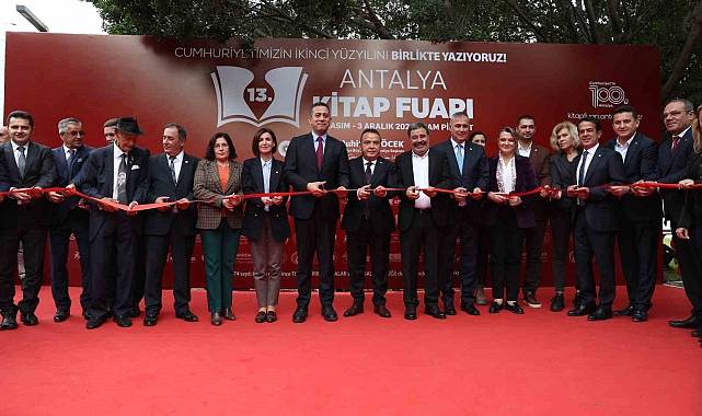 Antalya Kitap Fuarı 15. Yılında: İlk Kez Başkan Böcek’siz Açıldı 2