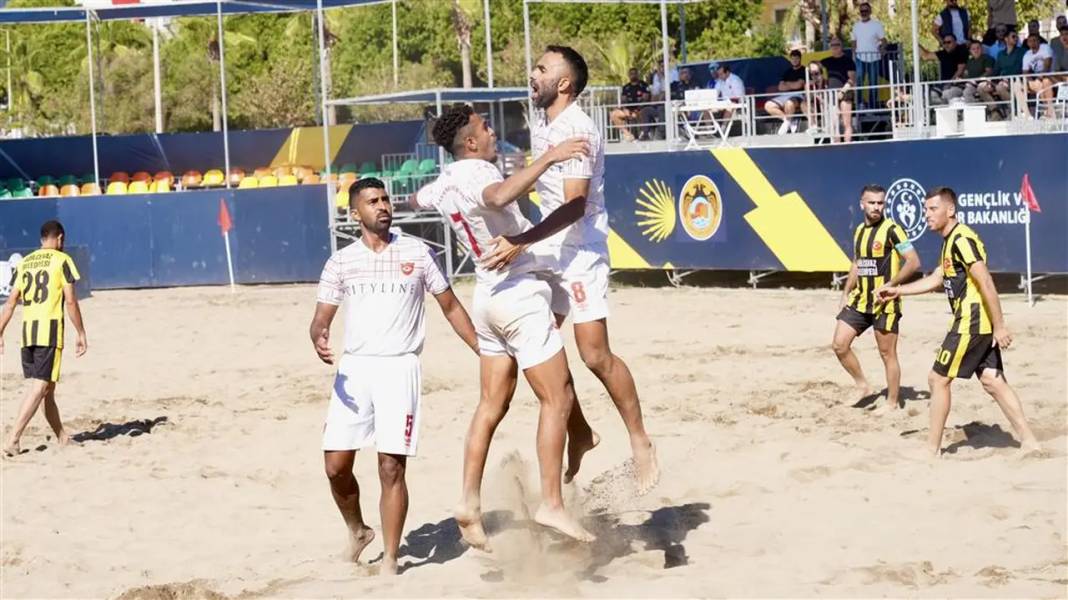 Alanya Plaj Futbolu Süper Finalleri'nde Rekor 5