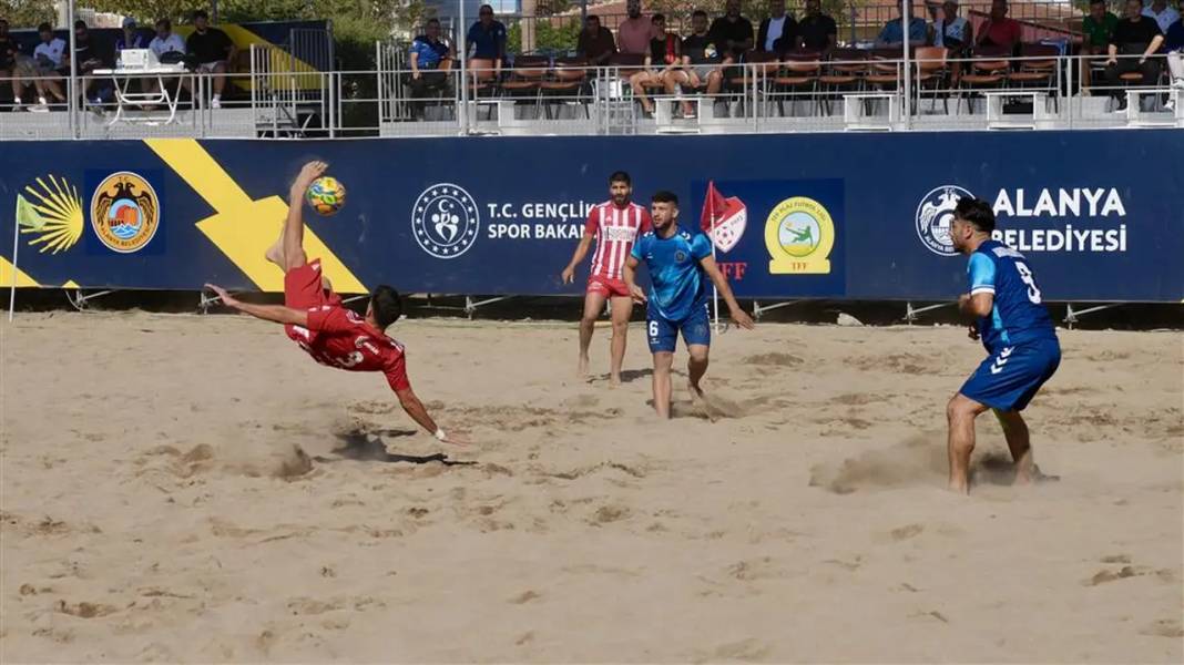 Alanya Plaj Futbolu Süper Finalleri'nde Rekor 7