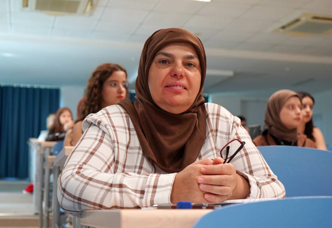 Akdeniz'de 53 Yaşında Üniversiteli Oldu 2