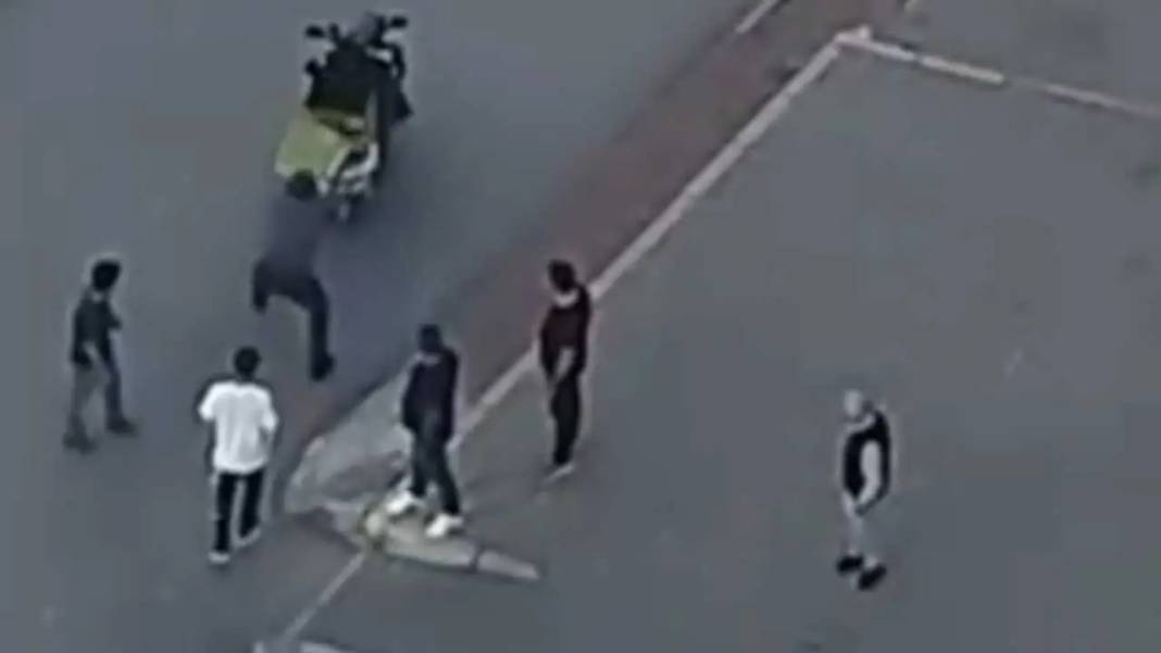 Adana’da Kuryeye Linç Girişimi Kameraya Yansıdı! 3