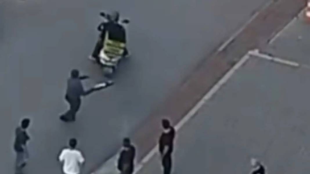 Adana’da Kuryeye Linç Girişimi Kameraya Yansıdı! 5