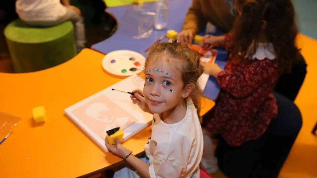 Kepez’de Minikler Atatürk’ün İzinde! Cumhuriyet Sanatla Kutlandı 6