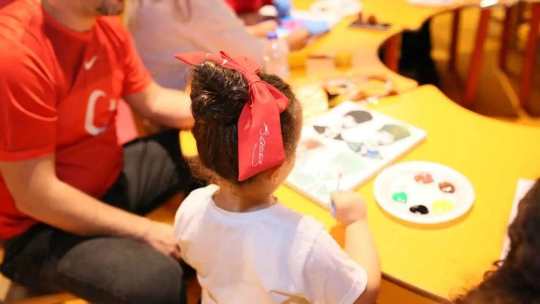 Kepez’de Minikler Atatürk’ün İzinde! Cumhuriyet Sanatla Kutlandı 7