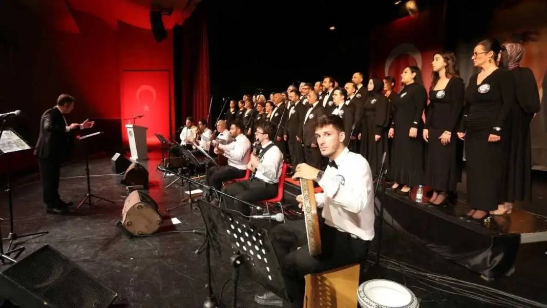 Kepez’de Cumhuriyet Gecesi Notalarla Duygulara Dokundu! 4