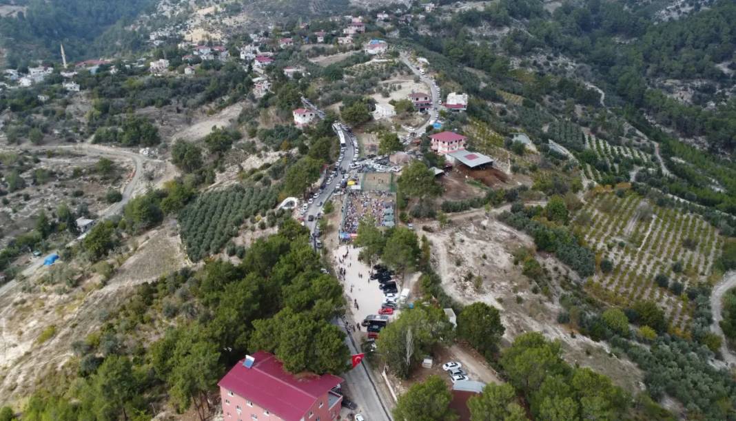Toroslar’ın Gölgesindeki 400 Yıllık Köyde İmece Usulü Yörük Şöleni! 3