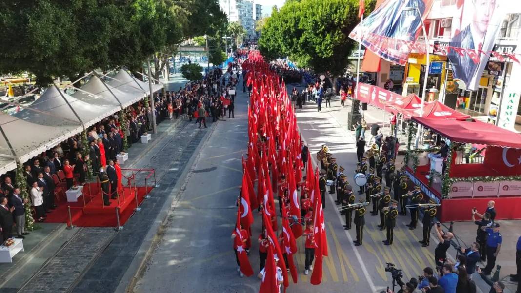 Antalya’da Cumhuriyet Coşkusu Sokaklara Taştı 11