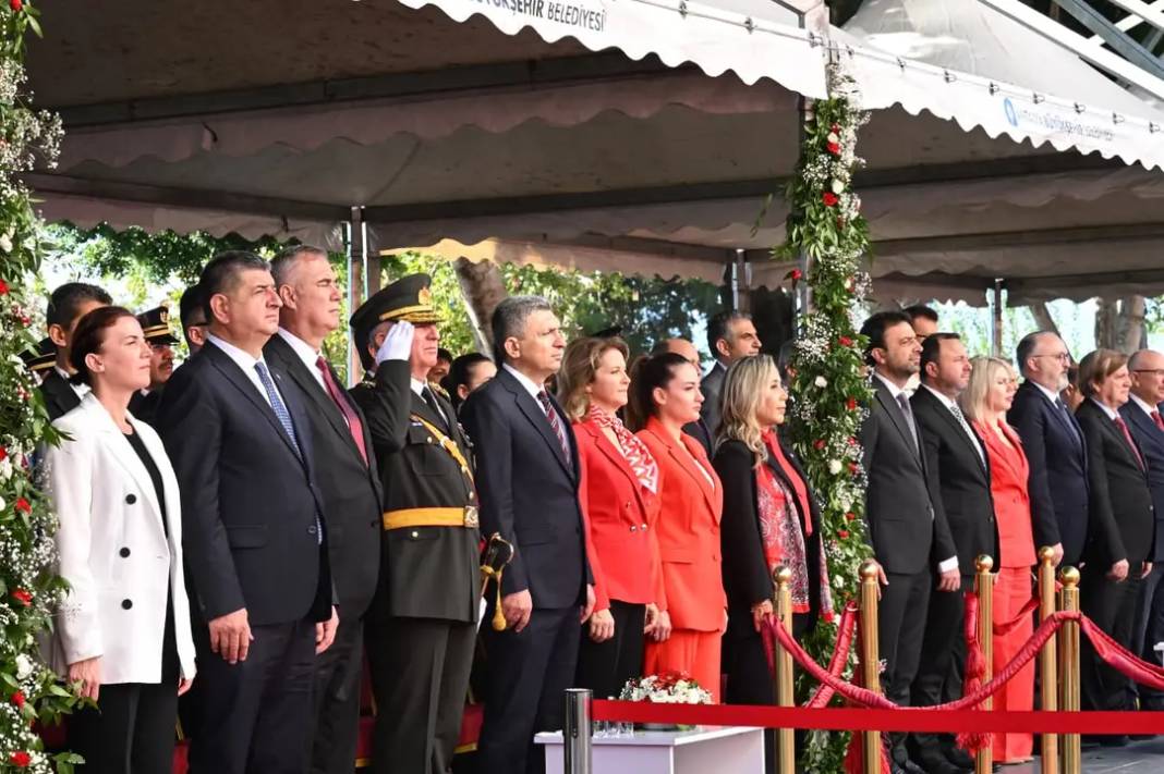 Antalya’da Cumhuriyet Coşkusu Sokaklara Taştı 14
