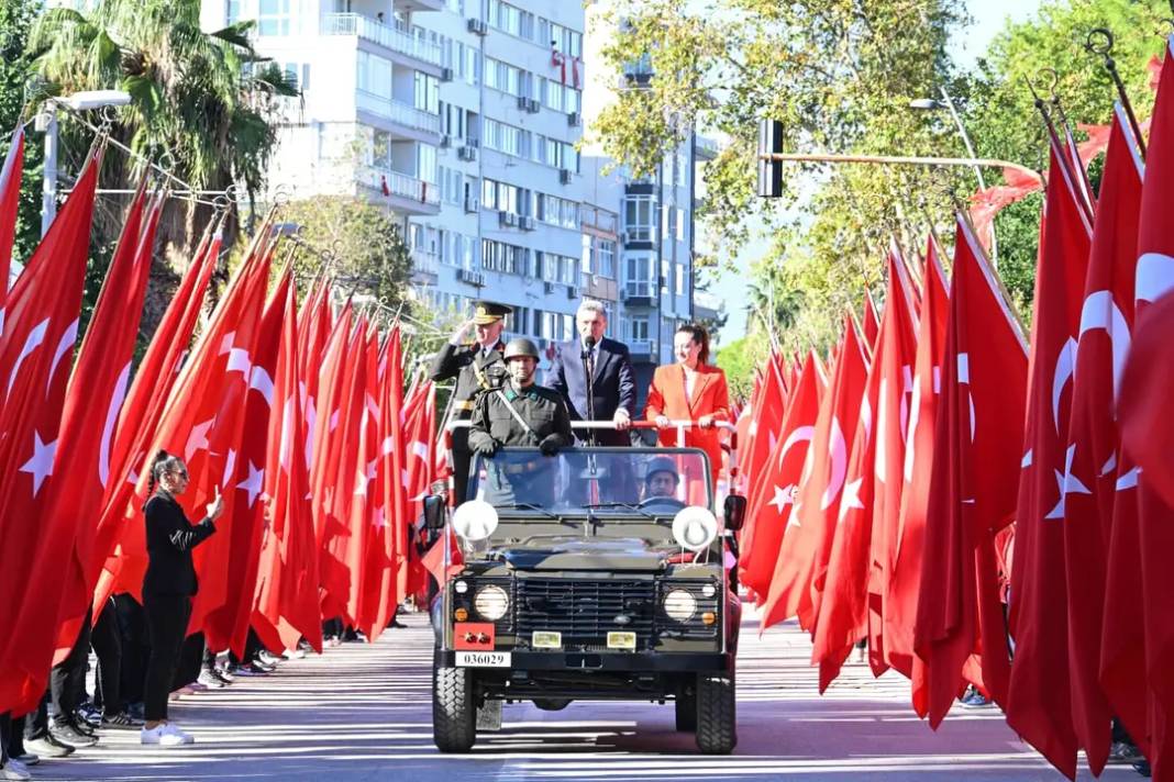 Antalya’da Cumhuriyet Coşkusu Sokaklara Taştı 12