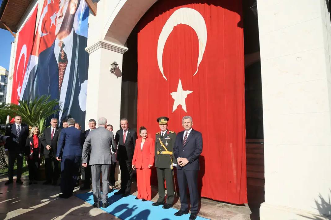 Cumhuriyetimize Tanık Türk Bayrağı Antalya’da Dalgalanıyor 7