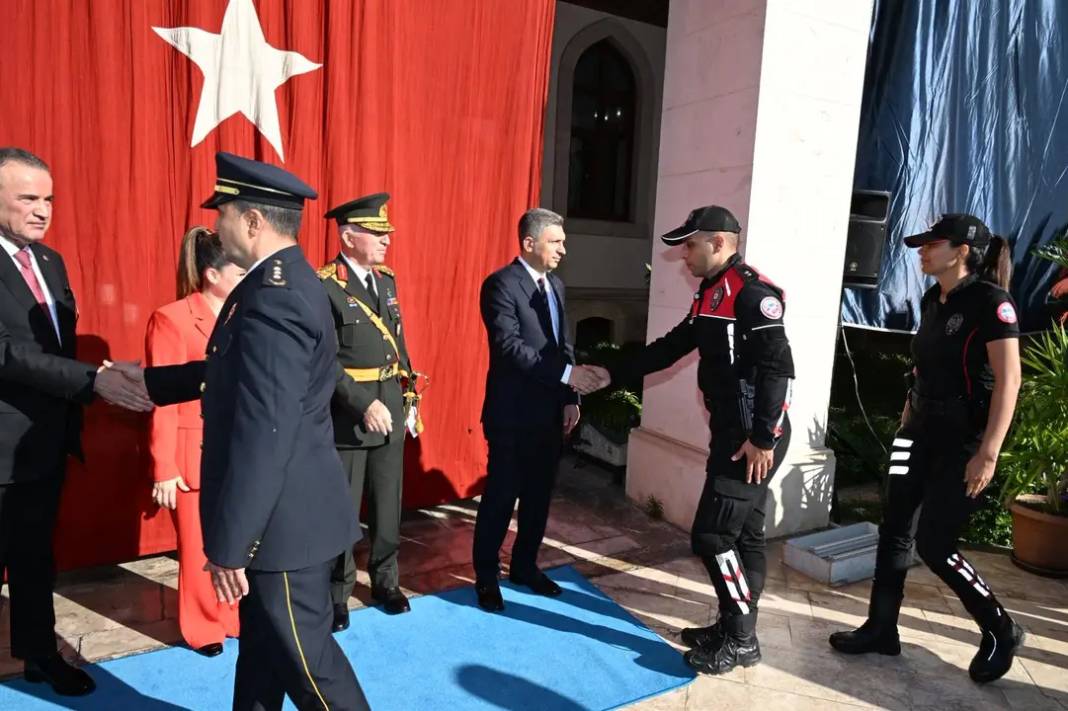 Cumhuriyetimize Tanık Türk Bayrağı Antalya’da Dalgalanıyor 10