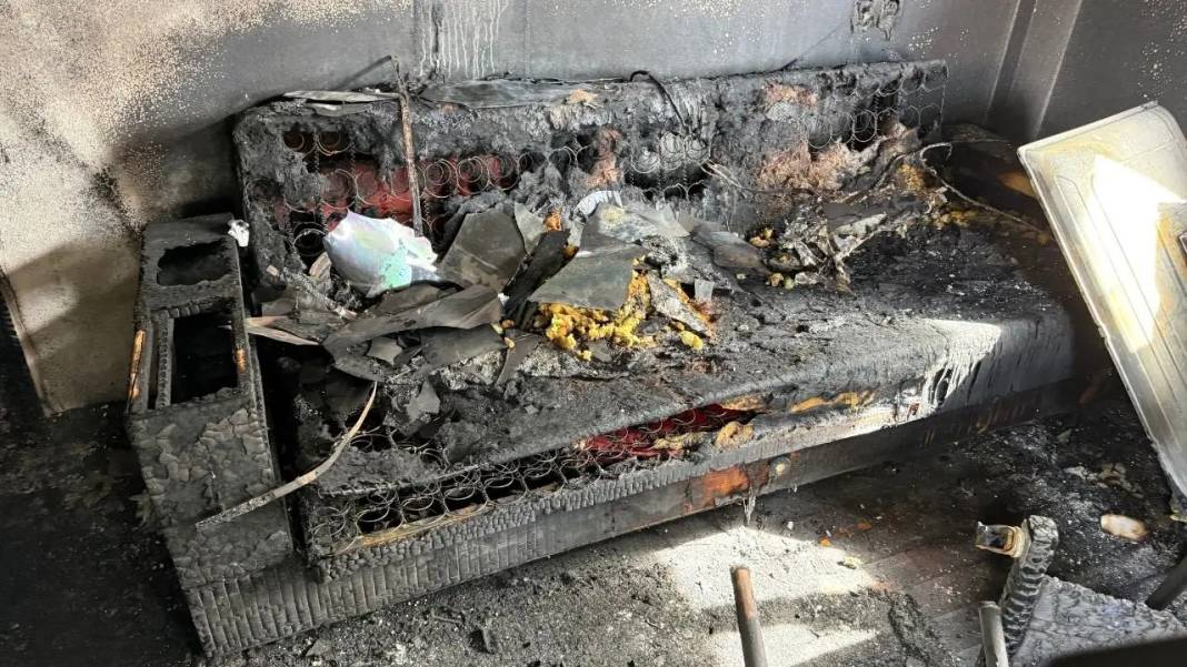 Adana’da 15 Yıllık Emek Dakikalar İçinde Küle Döndü! 5