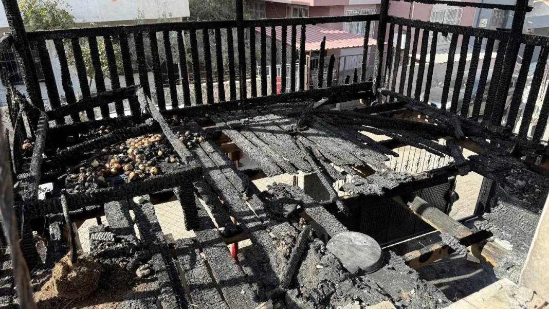 Adana’da 15 Yıllık Emek Dakikalar İçinde Küle Döndü! 7