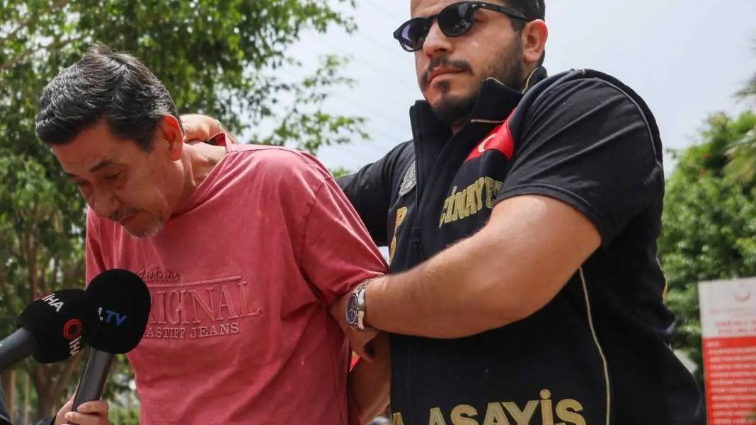 Antalya’da Oğlunu 37 Bıçak Darbesiyle Öldüren Baba Hakim Karşısına Çıktı! 5