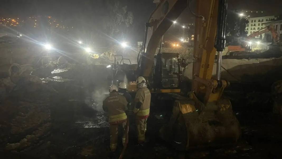 Hatay’da Doğalgaz Patlamasında Faciadan Dönüldü! 2 İşçi Yaralandı 4