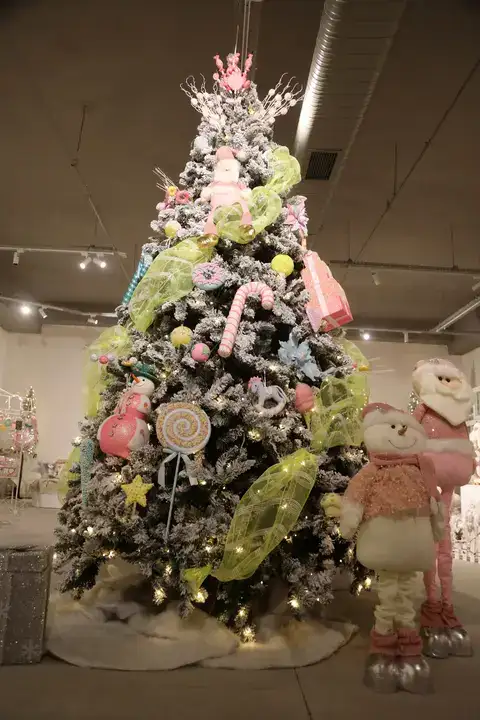 Antalya’da Yılbaşı Ağacı Fiyatları 70 Bin TL'ye Kadar Çıkıyor 4