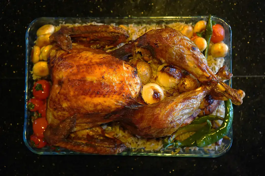 Yılbaşı Sofralarının Klasiği: Hindi Pişirmenin Püf Noktaları 2