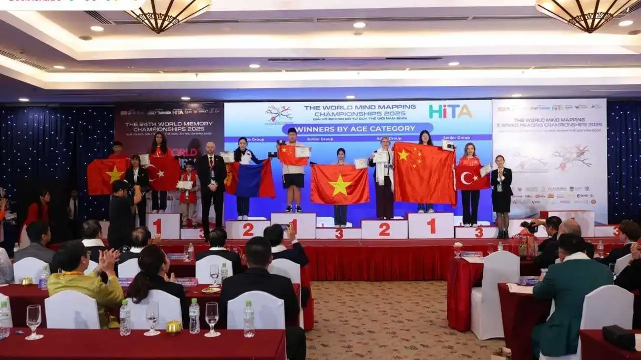 Adanalı Anne Kız Vietnam’dan Dünya Şampiyonu Olarak Döndü! 1