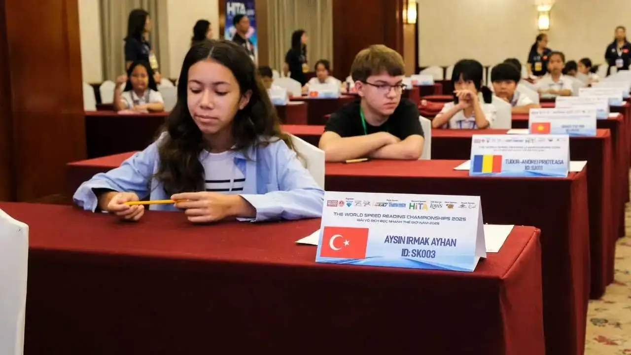 Adanalı Anne Kız Vietnam’dan Dünya Şampiyonu Olarak Döndü! 4